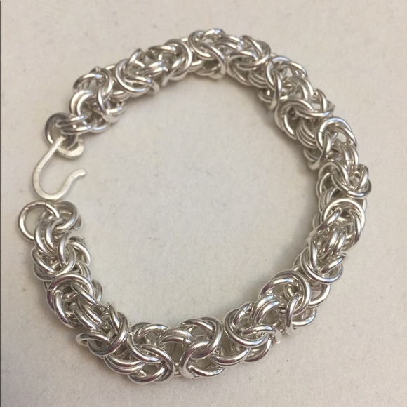 Vintage Jewelry - Beautiful Silver Byzantine chain bracelet